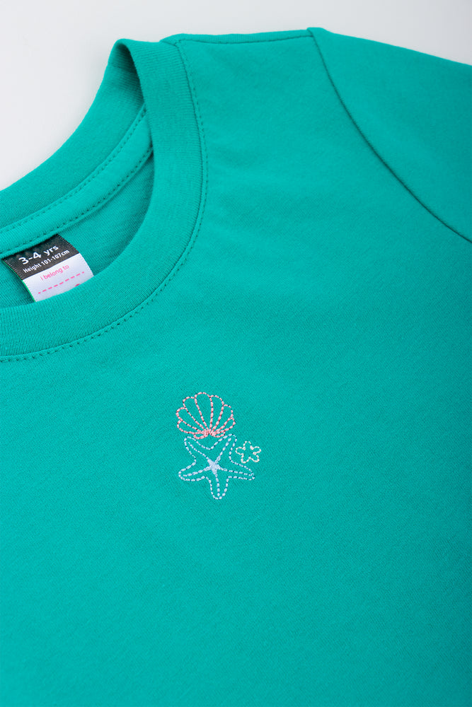 Jade Shell Embroidered Basic T-Shirt (1)